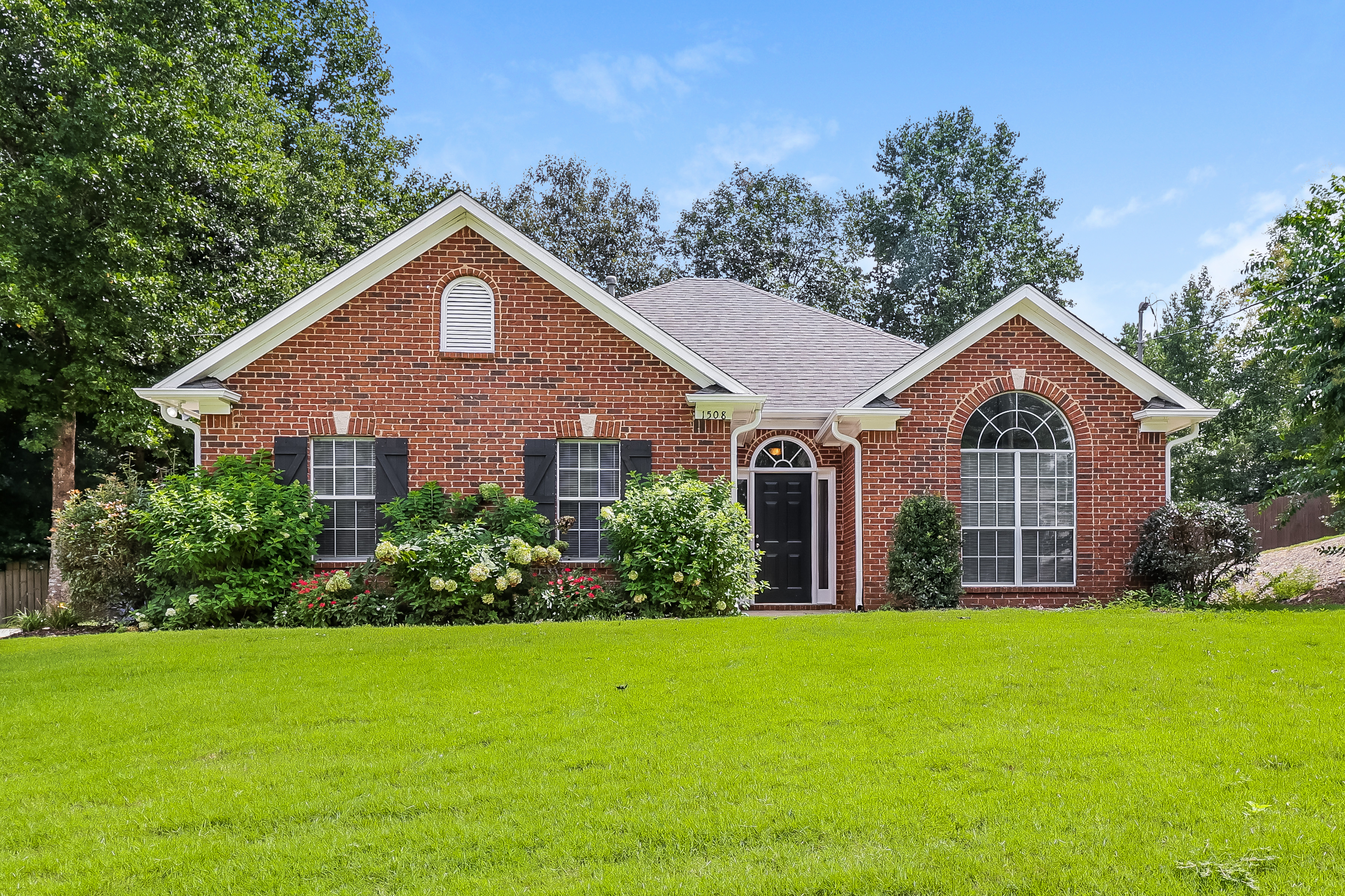 1508 SHELBY FOREST LN CHELSEA, AL 35043
